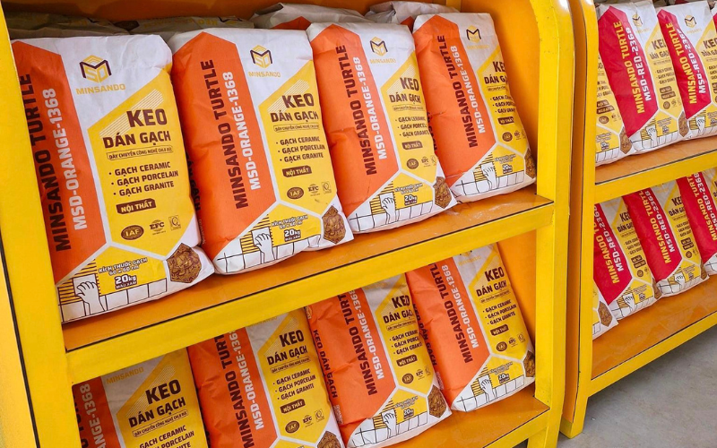 Keo dán gạch giá bao nhiêu? Có nên mua keo dán gạch giá rẻ? 1 keo dán gạch giá bao nhiêu