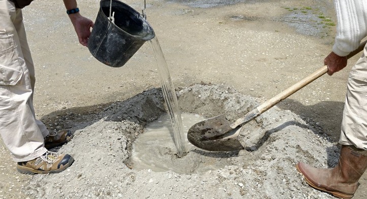 Tỷ lệ xi măng cát làm nền chuẩn - Hướng dẫn cách trộn đúng 4 cách trộn xi măng cát làm nền