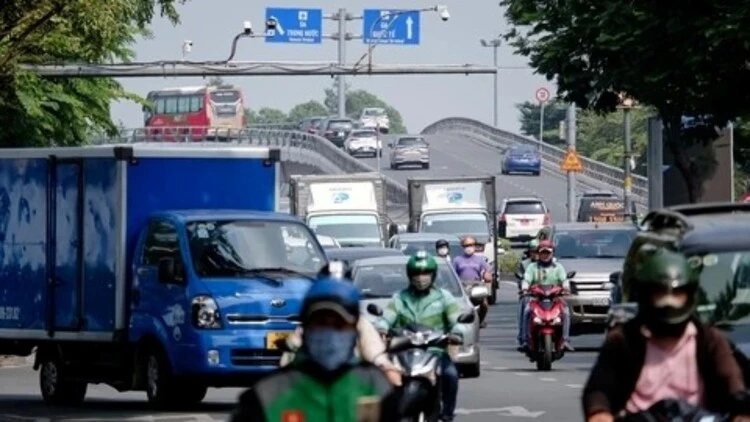 Cấm tải không chỉ là bài toán giao thông