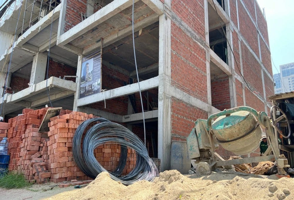 Chật vật vì cát tăng giá - Giải pháp tháo gỡ trước thực trạng giá cát cao 4 Cát tăng giá khiến vật liệu xây dựng tăng đồng loạt, độn chi phí lên cao