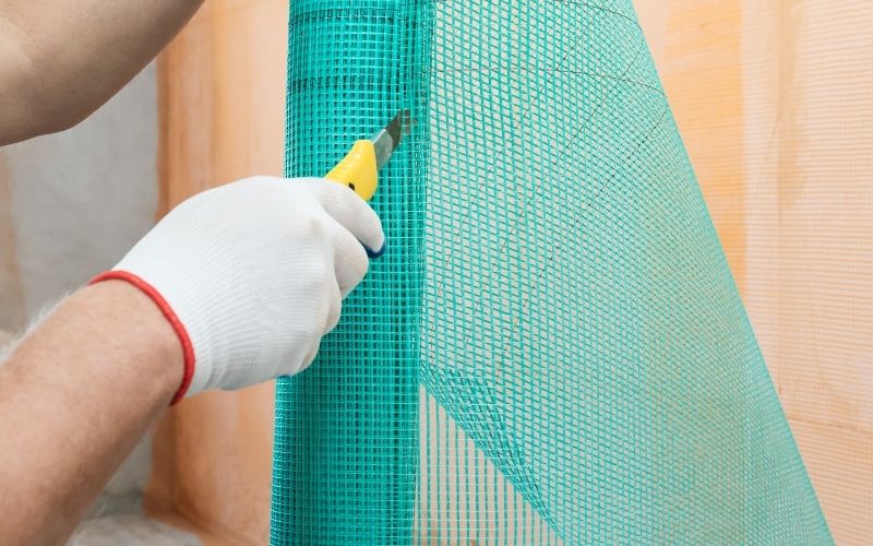 Cách thi công lưới thủy tinh đúng kỹ thuật - Tăng hiệu quả chống nứt 3 chuẩn bị trước khi thi công lưới thuỷ tinh