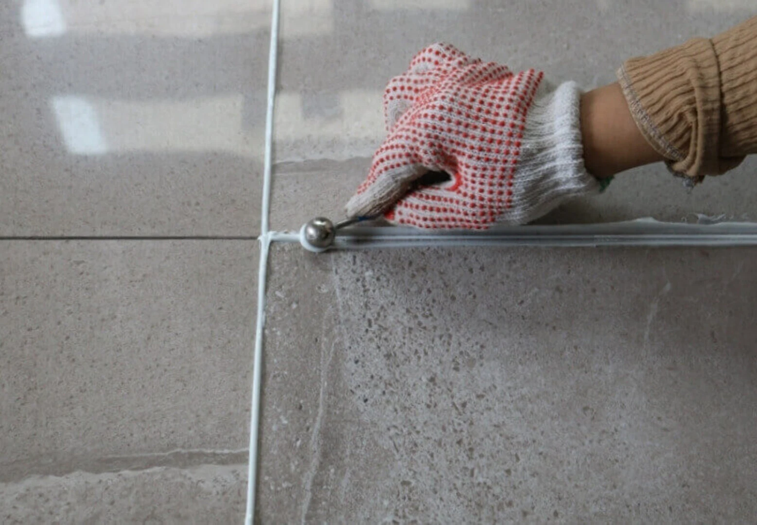 Định mức keo chà ron 2 thành phần là bao nhiêu? Chi tiết bảng tra định mức 2 công thức tính định mức keo chà ron 2 thành phần