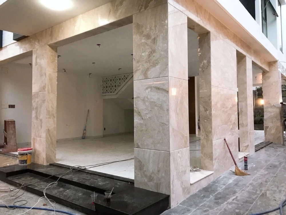 25+ mẫu gạch ốp tường ngoài trời đẹp, bền phổ biến nhất hiện nay 7 gach da voi limestone op mat tien