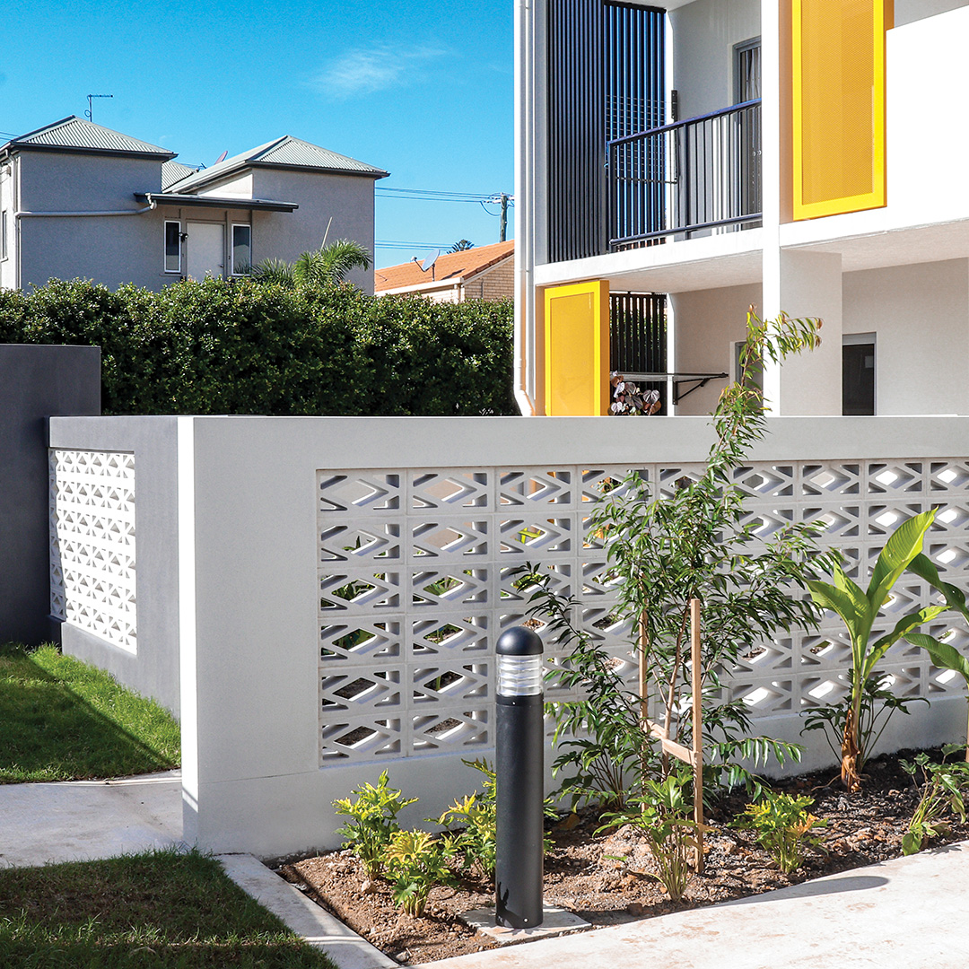 20+ mẫu gạch ốp cổng, ốp trụ cổng đẹp, bền xu hướng 2025 7 gạch ốp cổng bông gió