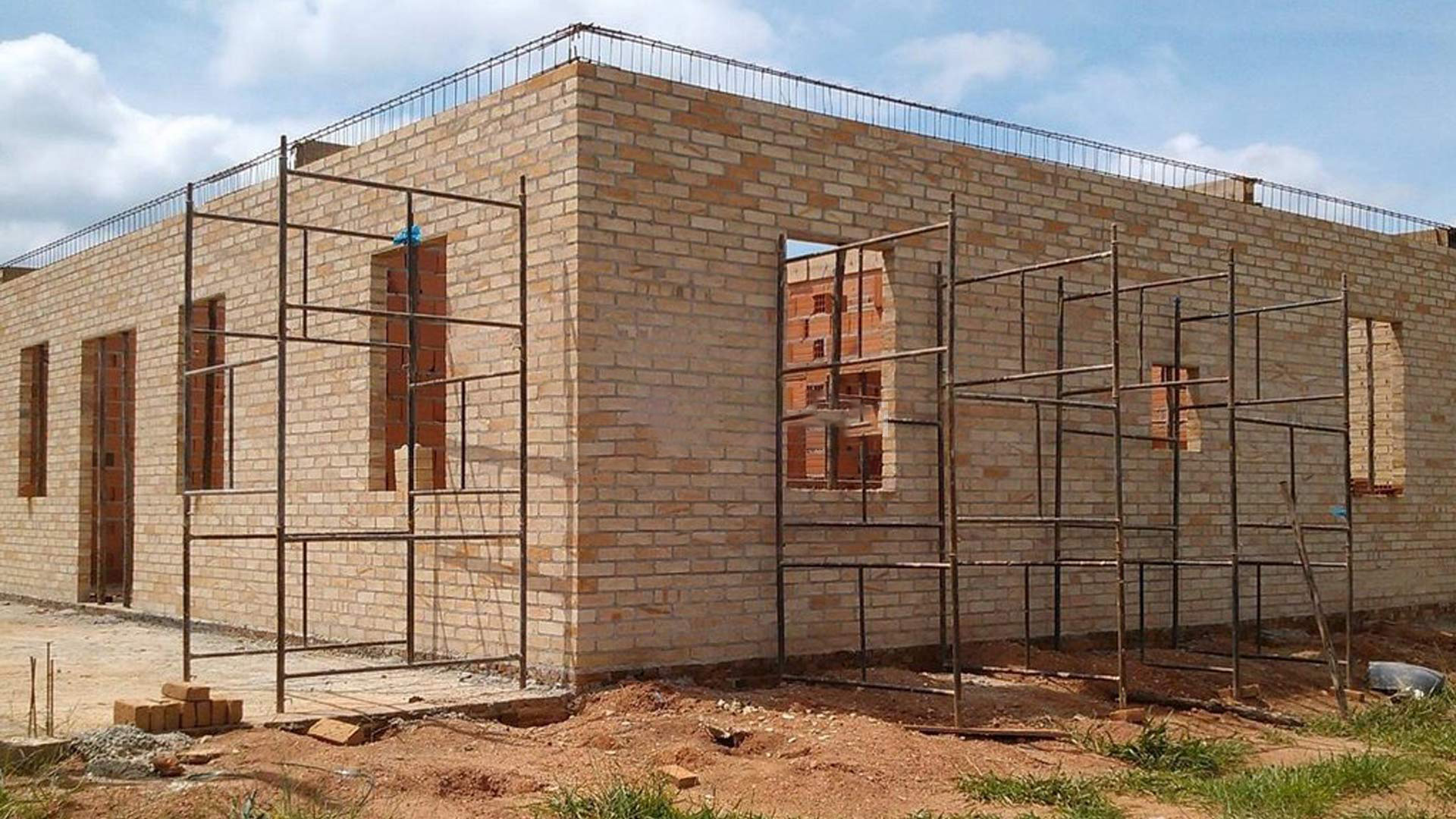 Giá gạch đỏ xây nhà năm 2026 - 1m2 tường gạch đỏ giá bao nhiêu? 7 giá gạch đỏ xây nhà bao nhiêu