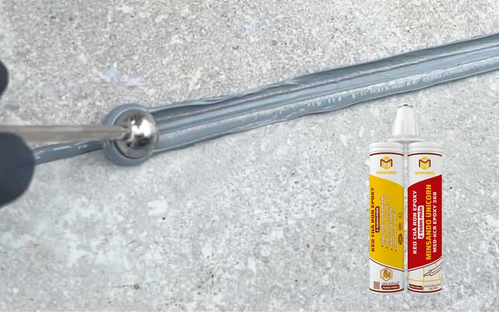 Keo chà ron Epoxy Minsando với ưu điểm vượt trội về độ bám, chống thấm