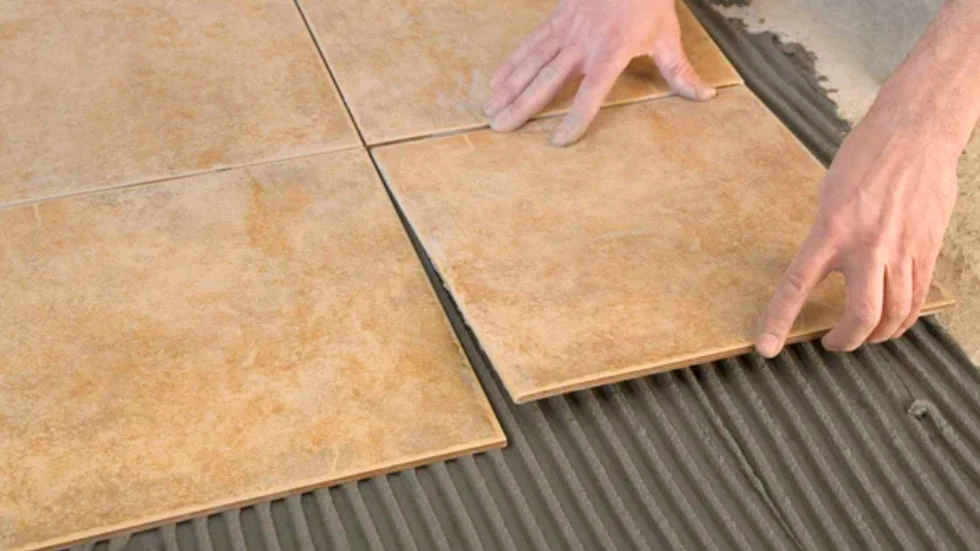 Keo dán gạch 60x60 cần bao nhiêu kg/m2 - Định mức và chi phí