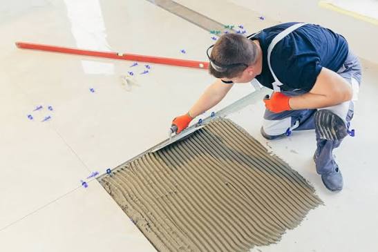 Keo dán gạch 80x80 nên dùng loại nào? Cách chọn keo dán khổ lớn