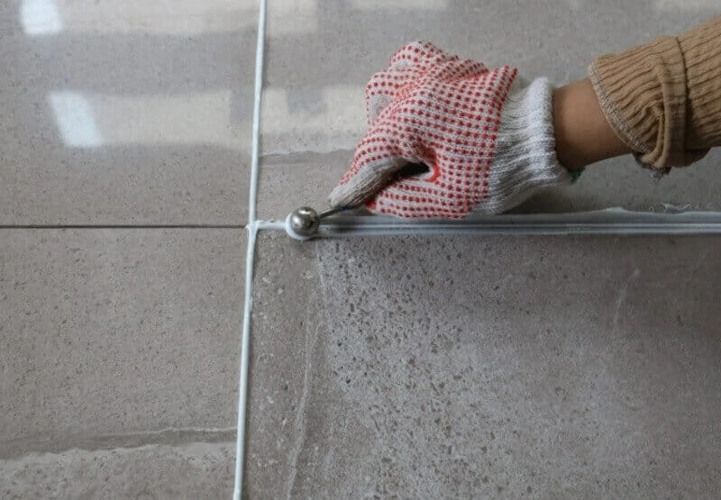 Keo Epoxy khó thi công hơn keo gốc xi măng keo epoxy kho thi cong hon keo goc xi mang