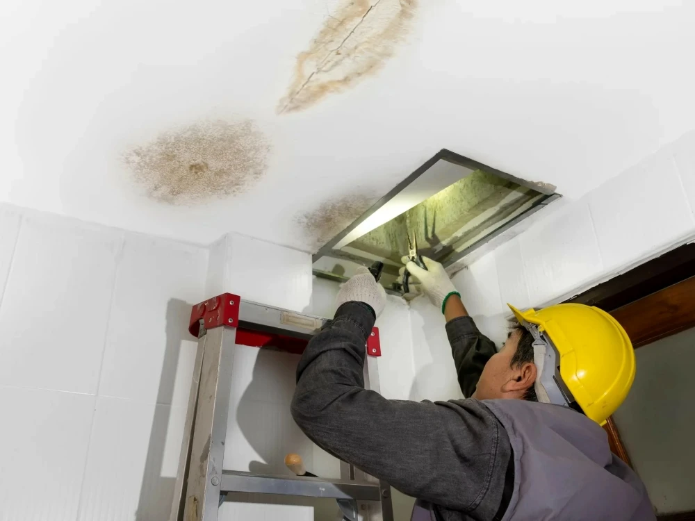 Nứt trần, ố vàng, thấm nước là những lỗi thường gặp ở trần thạch cao
