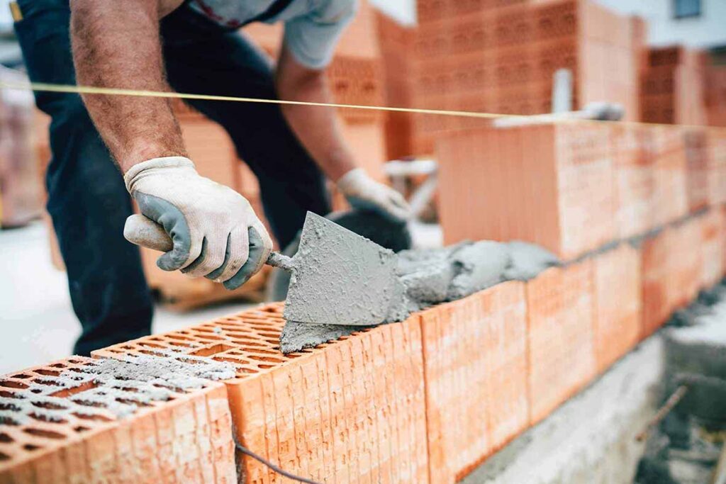 Thi công nhanh, bền, xanh với vữa xi măng trộn sẵn 4 lưu ý khi chọn vữa xi măng trộn sẵn