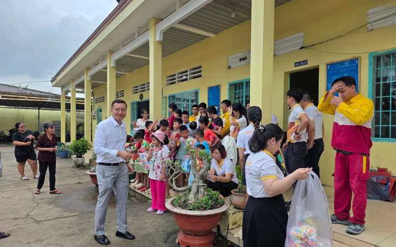 MINSANDO thắp sáng niềm vui Trung thu tại Cô nhi viện Hoa Mai