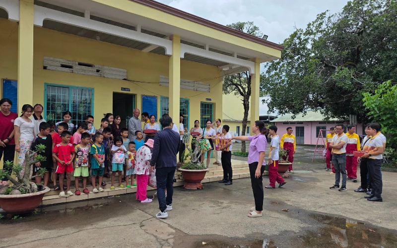 MINSANDO thắp sáng niềm vui Trung thu tại Cô nhi viện Hoa Mai