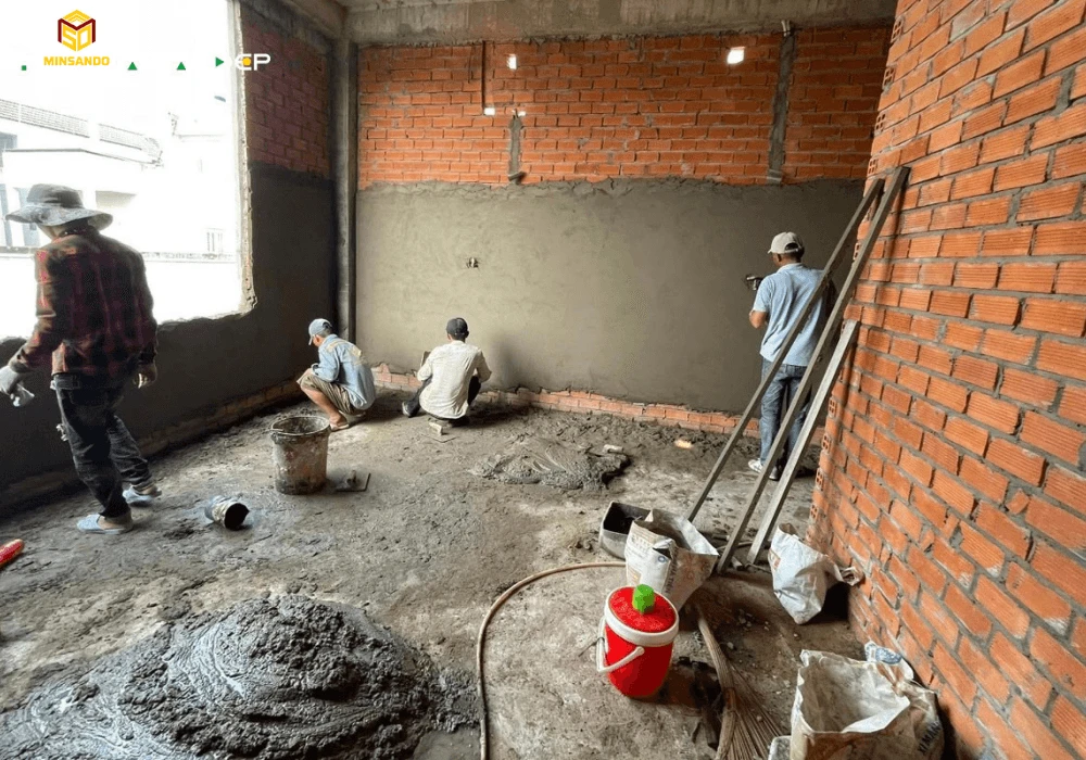 Thi công trát tường hiện nay chủ yếu là các lớp tường dày, chất lượng lớp trát không đều