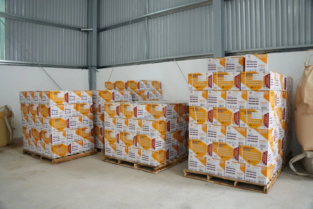 Minsando là thương hiệu keo epoxy chà ron được ưa chuộng trên thị trường