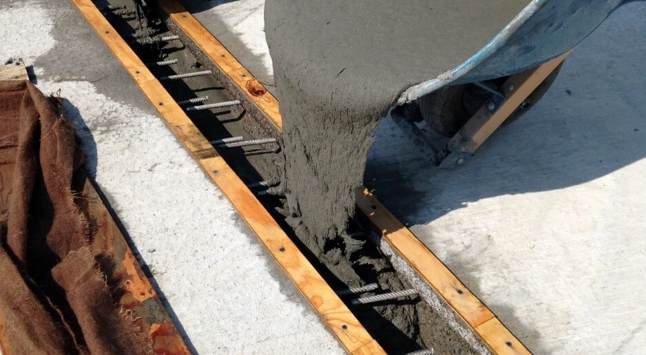 Vữa bù co ngót là gì? Đặc điểm, ứng dụng và hướng dẫn thi công