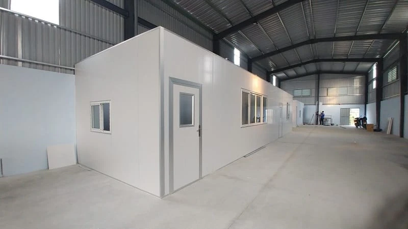 10+ ý tưởng làm vách ngăn chia phòng đẹp 9 Vách ngăn tấm panel dùng trong nhà xưởng