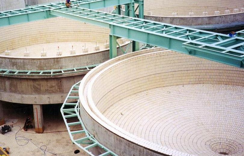 Vữa chịu axit là gì? Vữa thông thường có chịu axit không? 3 vữa axit thi công bể chứa