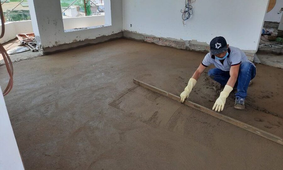 Ứng dụng vữa khô đóng bao khi xây nhà trong hẻm nhỏ 5 vữa khô láng nền